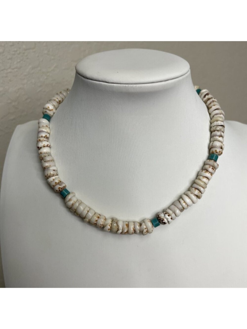 Vintage Tiger Puka Shell Necklace 13” Choker Natural Surf Beach Boho